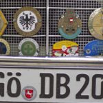 Kühlergrill mit Emblemen auf der ADAC Niedersachsen Classic 2012